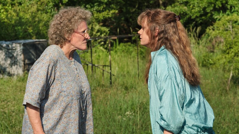 Mehr als White Trash: In "Hillbilly Elegy" spielt Glenn Close die Großmutter "Mamaw" (links), Amy Adams ist als deren Tochter Bev zu sehen.
