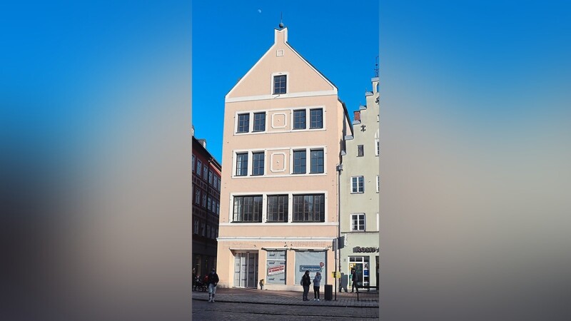 Das Gebäude Altstadt 340 hat eine Gesamtnutzfläche von 1528 Quadratmetern. Seitens des neuen Eigentümers will man sich nun zunächst auf die Suche nach einem geeigneten Architekten machen.