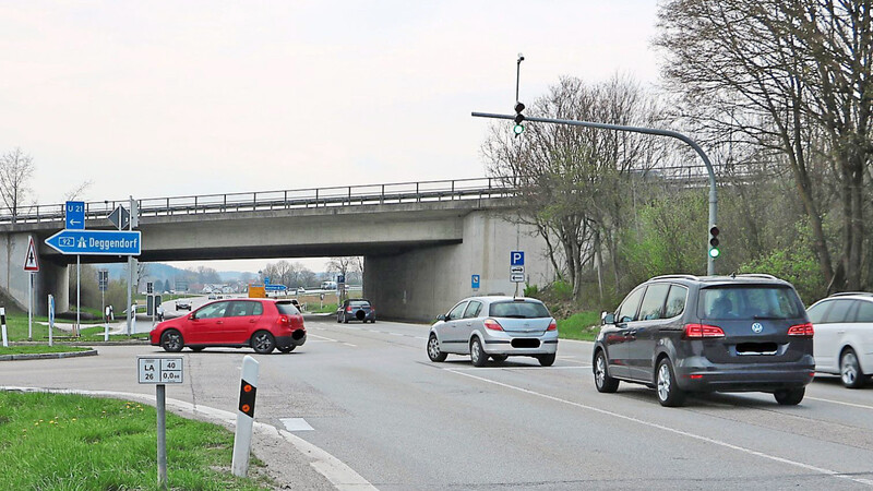Stets in die Unfälle involviert sind Verkehrsteilnehmer, die von Altdorf kommend nach links auf die Autobahn Richtung Dingolfing auffahren.