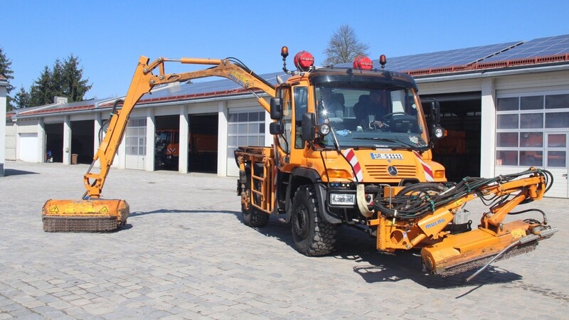 Seit Mitte April wurden die Bauhof-Fahrzeuge für die Sommerarbeit umgerüstet.