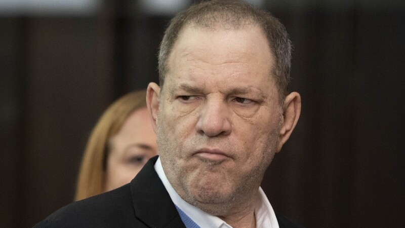 Der ehemalige Filmmogul Harvey Weinstein muss sich ab diesem Montag wegen mehrerer Sexualstraftaten vor Gericht verantworten.