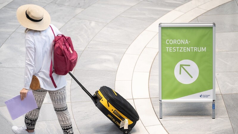 Viele Großunternehmen, wie etwa das Continental-Werk Regensburg oder Krones in Neutraubling, verlangen Corona-Tests von Mitarbeitern, wenn sie aus einem Risikogebiet zurückkehren.