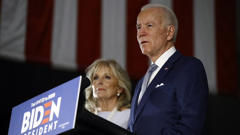 Im Präsidentschaftsrennen der US-Demokraten hat Joe Biden laut Prognosen im wichtigen Vorwahlstaat Michigan einen Sieg eingefahren.