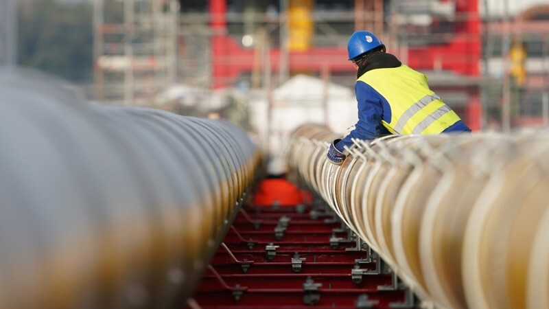 Der erste Anleger für Flüssigerdgas in Deutschland ist fertiggestellt und am Dienstag in Wilhelmshaven eröffnet worden.