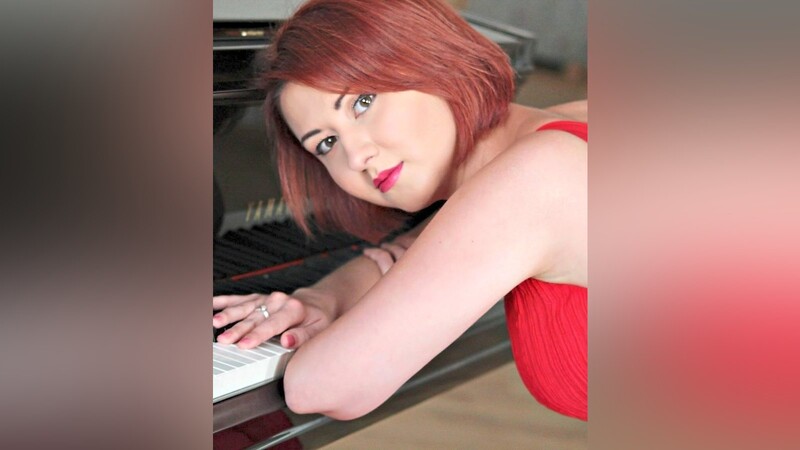 Als Pianistin einen Namen gemacht hat sich Alina Pisleaga.
