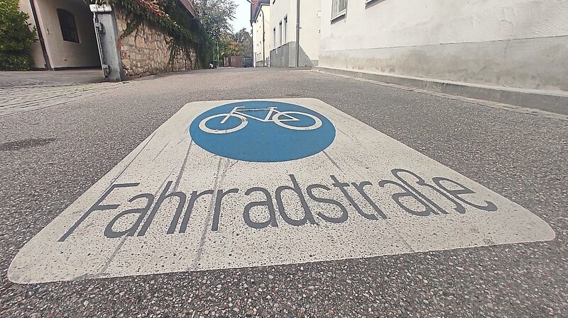 Der Stadtgraben zwischen Landshuter Straße und Steinbockstraße ist seit einiger Zeit als Fahrradstraße eingestuft.