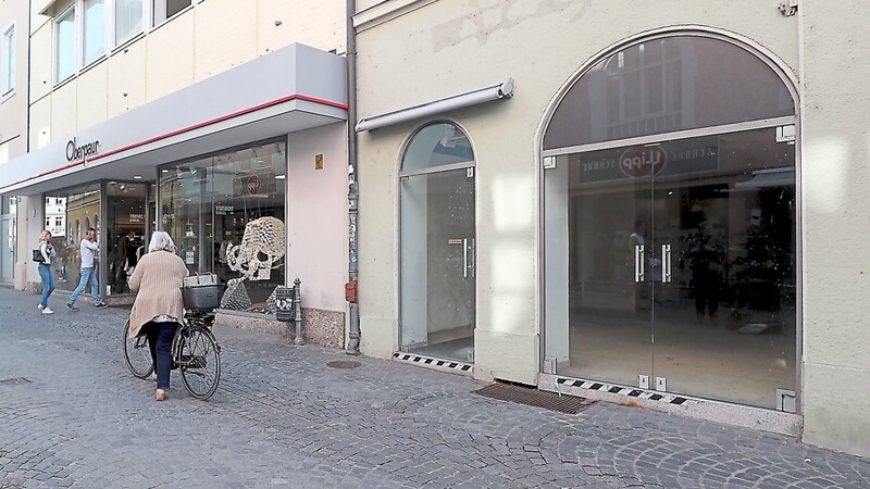 In den ehemaligen "Wicky"-Laden an der Theaterstraße zieht für drei Wochen ein Verschenkeladen ein.