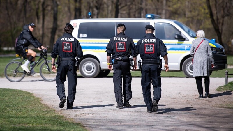 Polizisten sind zu schlecht mit Atemschutzmasken ausgestattet, kritisiert die FDP.