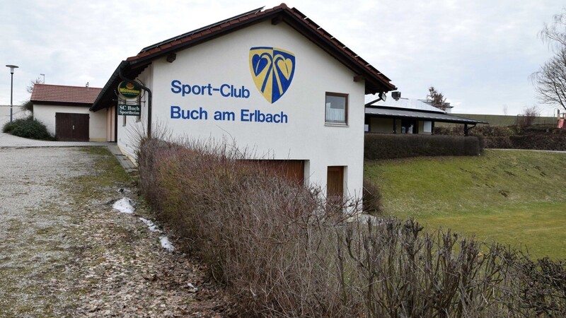 Das bestehende Sportheim vom SC Buch soll abgerissen werden und durch ein Haus der Vereine ersetzt werden. Der Gemeinderat bewilligte hierzu in seiner Sitzung am Montag einen Zuschuss von bis zu 2,3 Millionen Euro.