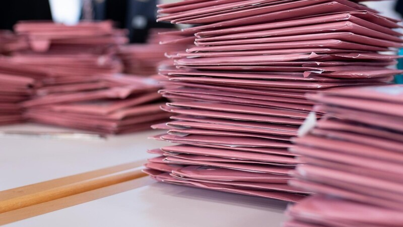 Tausende Briefwahlunterlagen müssen verschickt werden
