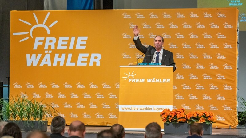 Hubert Aiwanger will mit den Freien Wählern bei der Landtagswahl im September 2023 in Bayern zweitstärkste Partei werden und somit vor den Grünen landen.