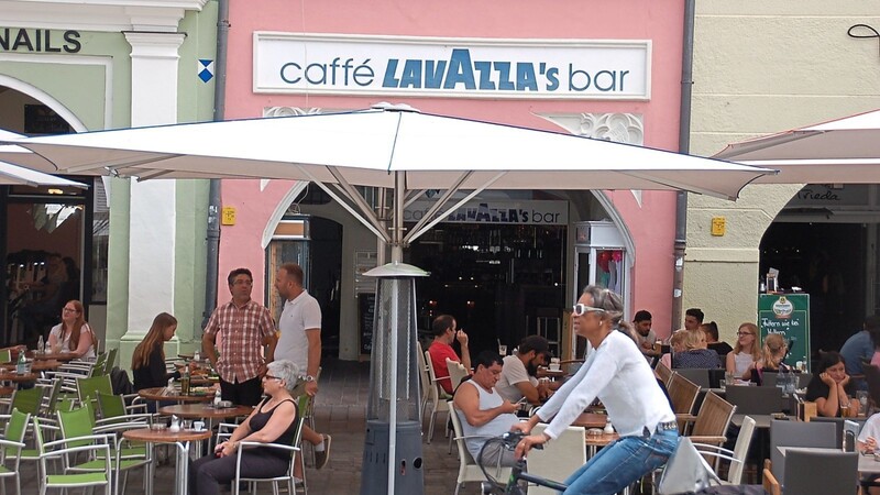Das "Lavazza" in der Altstadt erhält einen neuen Pächter. Für den Gast wird sich aber so gut wie nichts ändern, verspricht der neue Geschäftsführer Ludwig Kellermann: "Wir werden das Café in bewährter Weise fortführen."