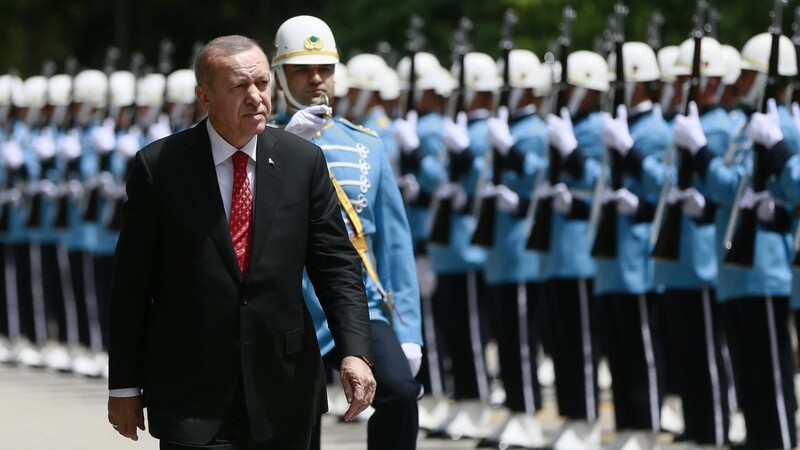 Es gibt etliche Gründe dafür, der Türkei unter Präsident Recep Tayyip Erdogan keine Waffen mehr zu liefern. Doch mittlerweile ist das Land wieder ein wichtiger Kunde der deutschen Rüstungsschmieden, in den ersten vier Monaten des Jahres sogar der wichtigste.