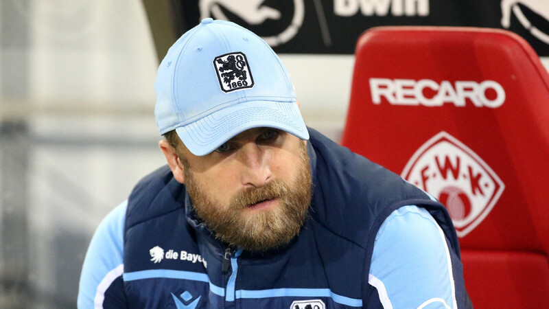 Frustriert nach der Niederlage in Würzburg: Löwen-Coach Daniel Bierofka.