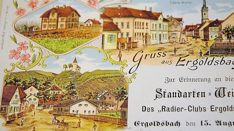 Die erste Ansichtskarte von Ergoldsbach stammt aus dem Jahr 1897. Das Motiv wurde für die Standarten-Weihe des damaligen Radler-Clubs verwendet.