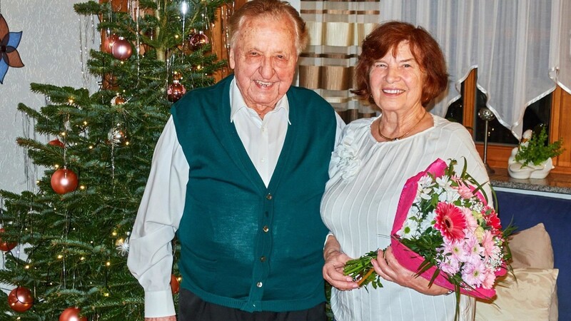 Man sieht ihnen das Alter wahrlich nicht an: Oskar und Fanny Höcherl, 93 und 84 Jahre jung, können auf 65 gemeinsame Ehejahre blicken. Eine Feier ist im nächsten Jahr geplant.