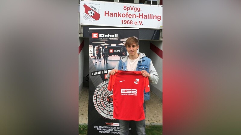 Dominik Hanninger wird für die SpVgg Hankofen-Hailing in der ersten Regionalliga-Saison der Vereinsgeschichte spielen.
