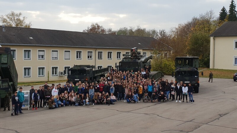 400 Schüler waren in der Graf-Aswin-Kaserne.