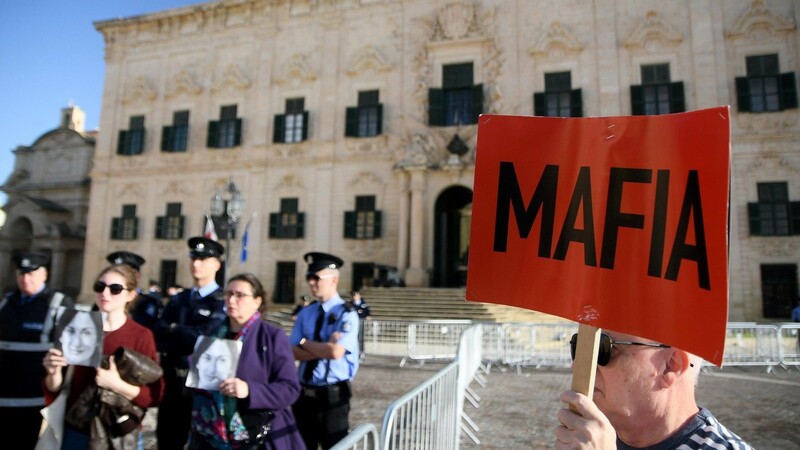 Die Demonstranten in Malta fordern den Rücktritt der gesamten Regierung, insbesondere von Premier Joseph Muscat.