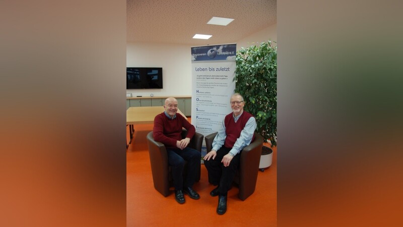 Kunibert Herzing (links) und Dr. Wolfgang Häring haben in ihrer Arbeit in der Palliativmedizin und dem Hospizverein täglich mit dem Tod zu tun.