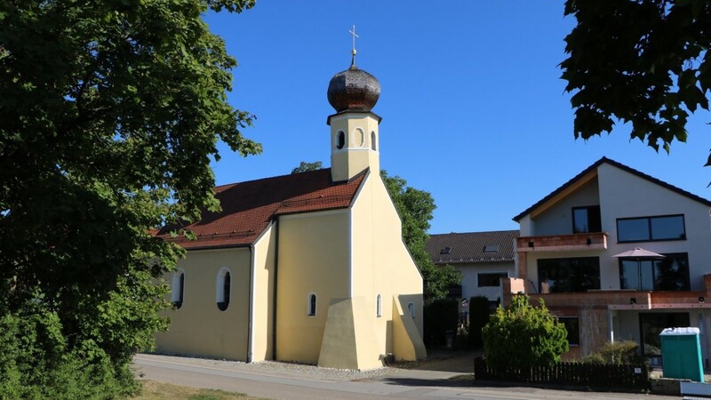 In der Frengkofener Kirche baute Johann Rödl Mitte des 19. Jahrhunderts eine neue Orgel ein.