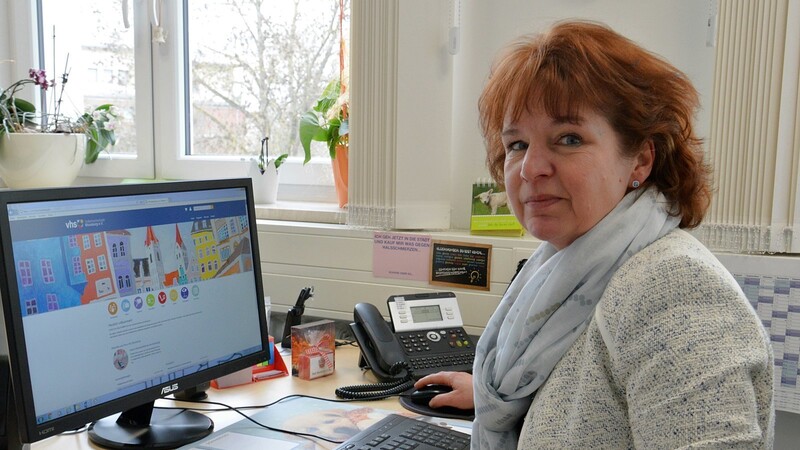 Geschäftsleiterin Gerda Fischer äußerte sich zur Schließung der Volkshochschule.