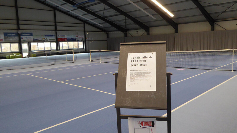 Wegen der mehrwöchigen Sperrung der Tennishalle muss die Tennisabteilung die bereits abgeschlossenen Abos rückerstatten.