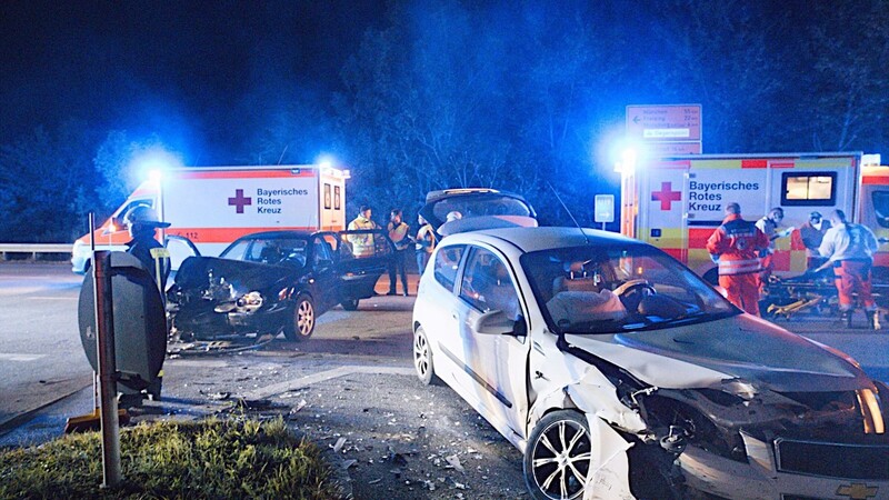 Ein schwerer Unfall hat sich am Freitagabend in Moosburg ereignet.