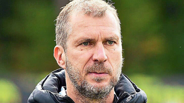 Bekanntes Gesicht: Ex-HSV- und VfB-Stuttgart-Profi Jochen Seitz, Trainer des Vilzing-Gegners Aschaffenburg.