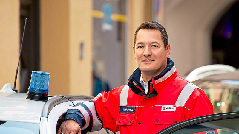 Sepp Pemmerl (41) ist seit 2017 Rettungsdienstleiter der Malteser für Bayern und Thüringen. Anfang Dezember wurde ihm der Posten des Betriebsleiters übertragen.