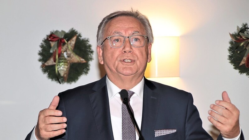 Bürgermeister Ottmar Hirschbichler blickte auf die vergangenen zwölf Jahre seiner Amtszeit zurück.