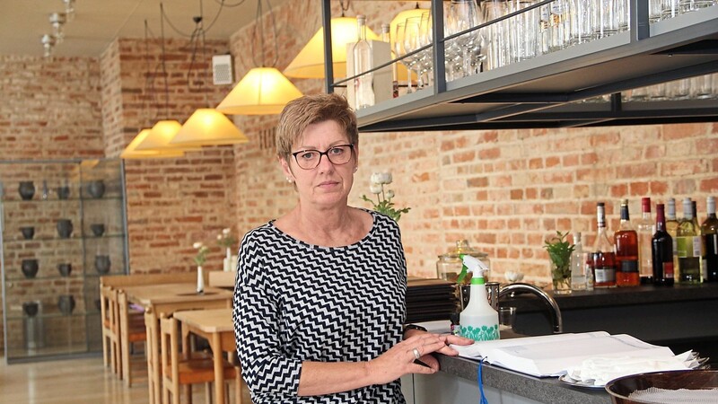 Gudrun Sporrer hat sich mit dem Kastenhof-Café den Wunsch vom eigenen Lokal erfüllt, das sie nun schweren Herzens aufgeben muss.