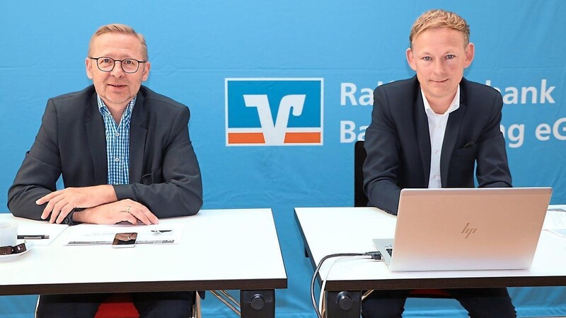 Vorstandsvorsitzender Michael Wurm (re.) und Vorstandskollege Reinhard Stahl