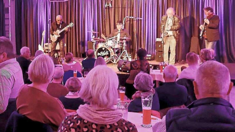 Groove that moves: Die Al Jones Bluesband sorgt im Bürgerspital für Begeisterung.