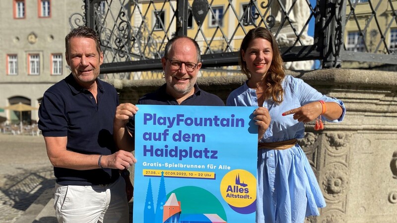 Freuen sich auf den Spielbrunnen am Regensburger Haidplatz: (v.re.) Marion Fischer, Christoph Wacht und Ingo Saar von Faszination Altstadt.