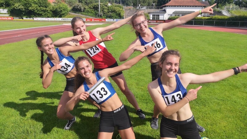 Wussten in der weiblichen Jugend U18 mit Titeln zu überzeugen - Rebecca Nebl, Franka Nebl, Victoria Fergert, Franziska Plank und Alina Weishäupl.