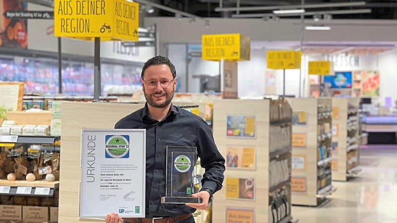 Andreas Bortar hat in der Kategorie Präsentation den diesjährigen Regional-Star Award des Branchenmagazins Lebensmittelpraxis und der Internationalen Grünen Woche gewonnen.
