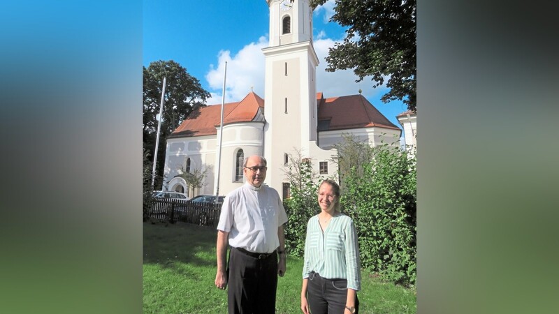 Pfarrer Clemens Voss und Pastoralassistentin Veronika Laußer haben am Mittwoch ihren Dienstag in Au angetreten.