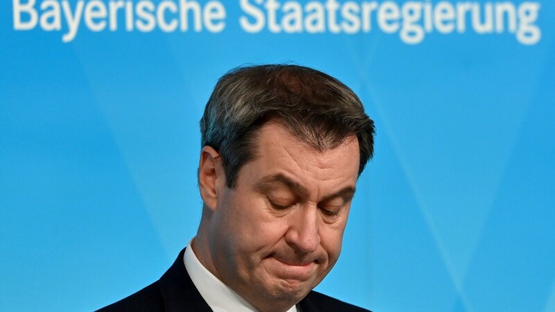 Markus Söder (CSU), Ministerpräsident von Bayern, nimmt nach einer außerordentlichen Kabinettssitzung an einer Pressekonferenz teil.