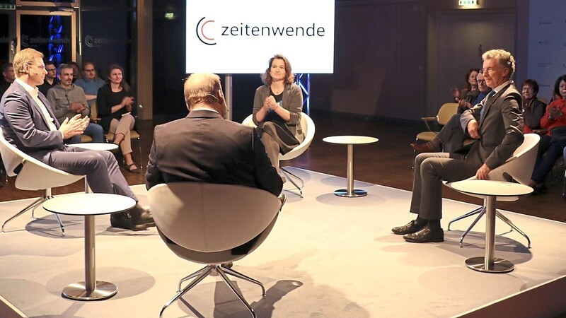 Das Panel mit Thomas Erndl, Franziska Davies und Christoph Heusgen (von links).