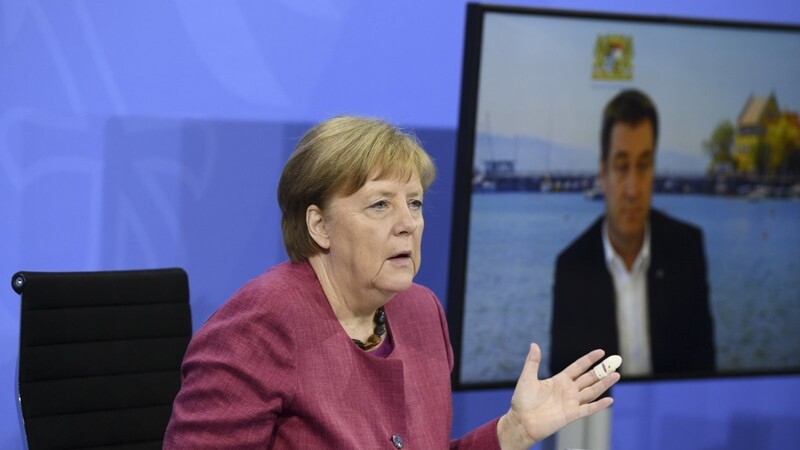 Angela Merkel und Markus Söder warten nicht auf die Empfehlung der Stiko.