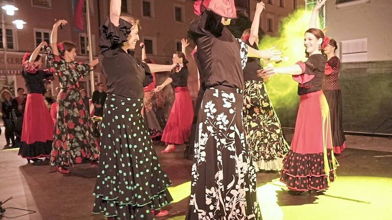 Eine wahre Augenweide waren die Flamenco-Damen der Tanzschule Alegría.