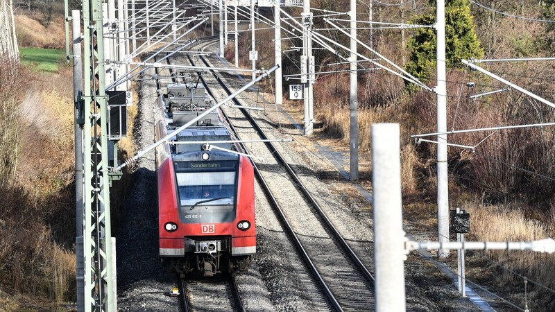 Die allermeisten Bahnstrecken in Deutschland sind elektrifiziert.