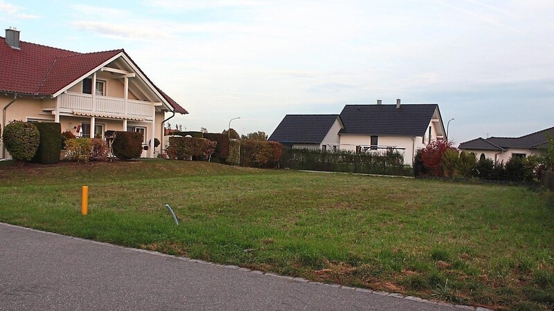 Nach Ansicht der Mitglieder des Bauausschusses ist diese Baulücke in Michelsdorf nicht der richtige Ort für ein Mehrfamilienhaus.