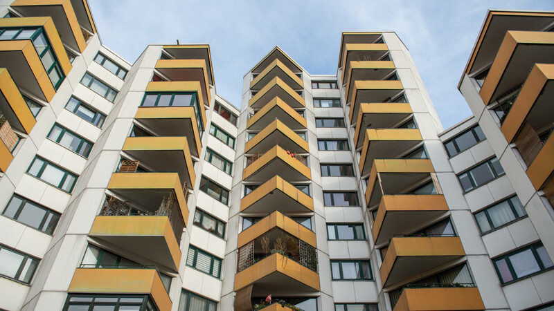 Der Deutsche Mieterbund rechnet auch nach Jahren des Immobilienbooms mit weiter steigenden Mieten.