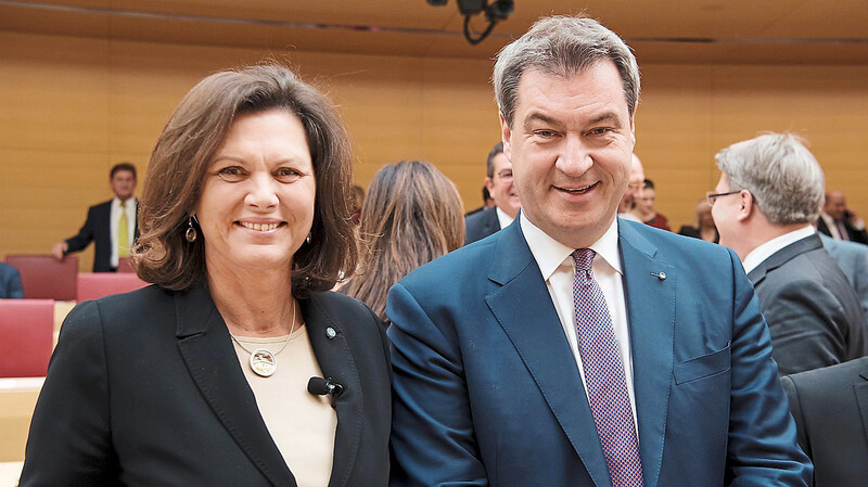 Ilse Aigner bekommt von ihrem ehemaligen Rivalen Markus Söder viel Lob für ihre Arbeit als Parlamentspräsidentin.