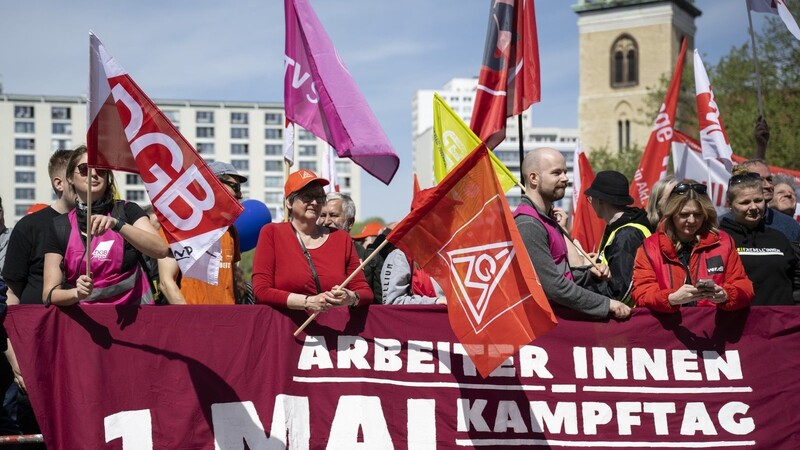 Am Tag der Arbeit fand in Berlin eine Demonstration des Deutschen Gewerkschaftsbundes (DGB) unter dem Motto "Ungebrochen solidarisch" statt.