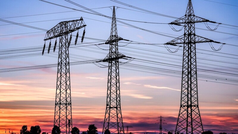 Die Regierung will die Strompreisbremse über "Zufallsgewinne" von Stromproduzenten finanzieren.