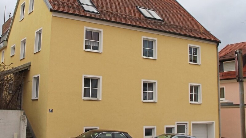 Dieses Haus in der Falkensteiner Straße in Roding haben die beiden Investoren ebenfalls bereits saniert.