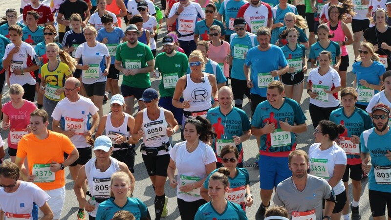 Rund 4 600 Läufer waren im vergangenen Jahr beim Herzogstadtlauf am Start. Die diesjährigen Anmeldezahlen lassen erwarten, dass die Teilnehmerzahlen der vergangenen Jahre erneut erreichen werden.